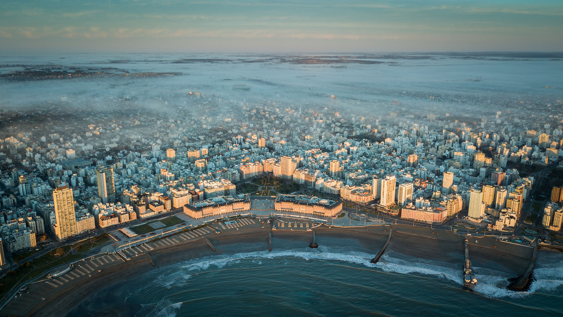 Mar del Plata desde el aire, verano de 2019. Foto infobae.com.
